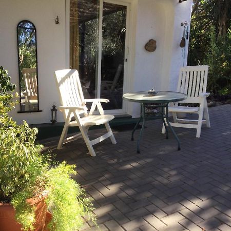 Finca El Rio, The Studio Self Catering With Pool And Hydrotherapy Jacuzzi Set In Beautiful Gardens, Guaro Kültér fotó